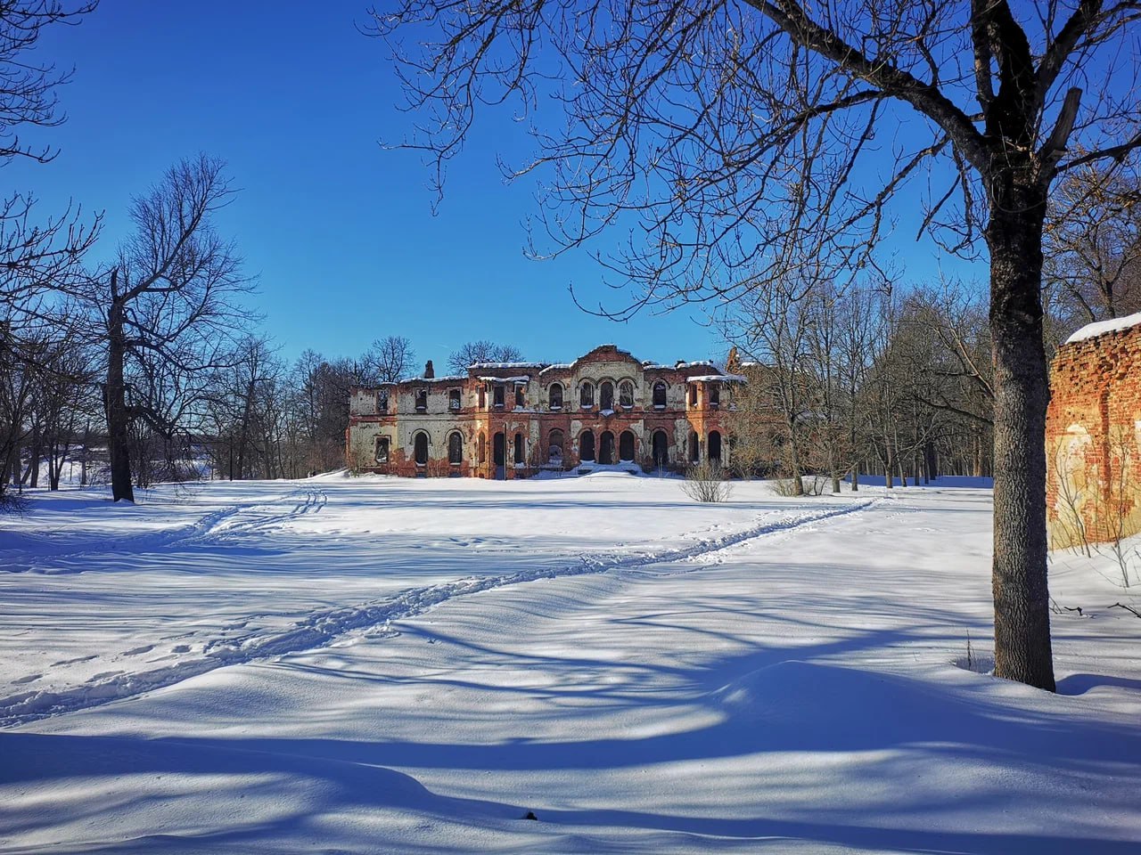Посещение заброшенной усадьбы