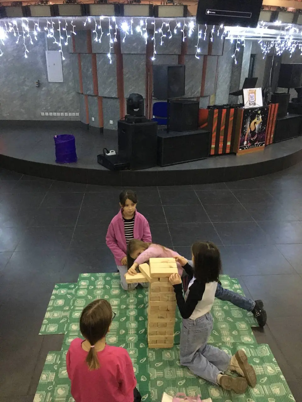 Падающая башня: Собираем гигантскую дженгу