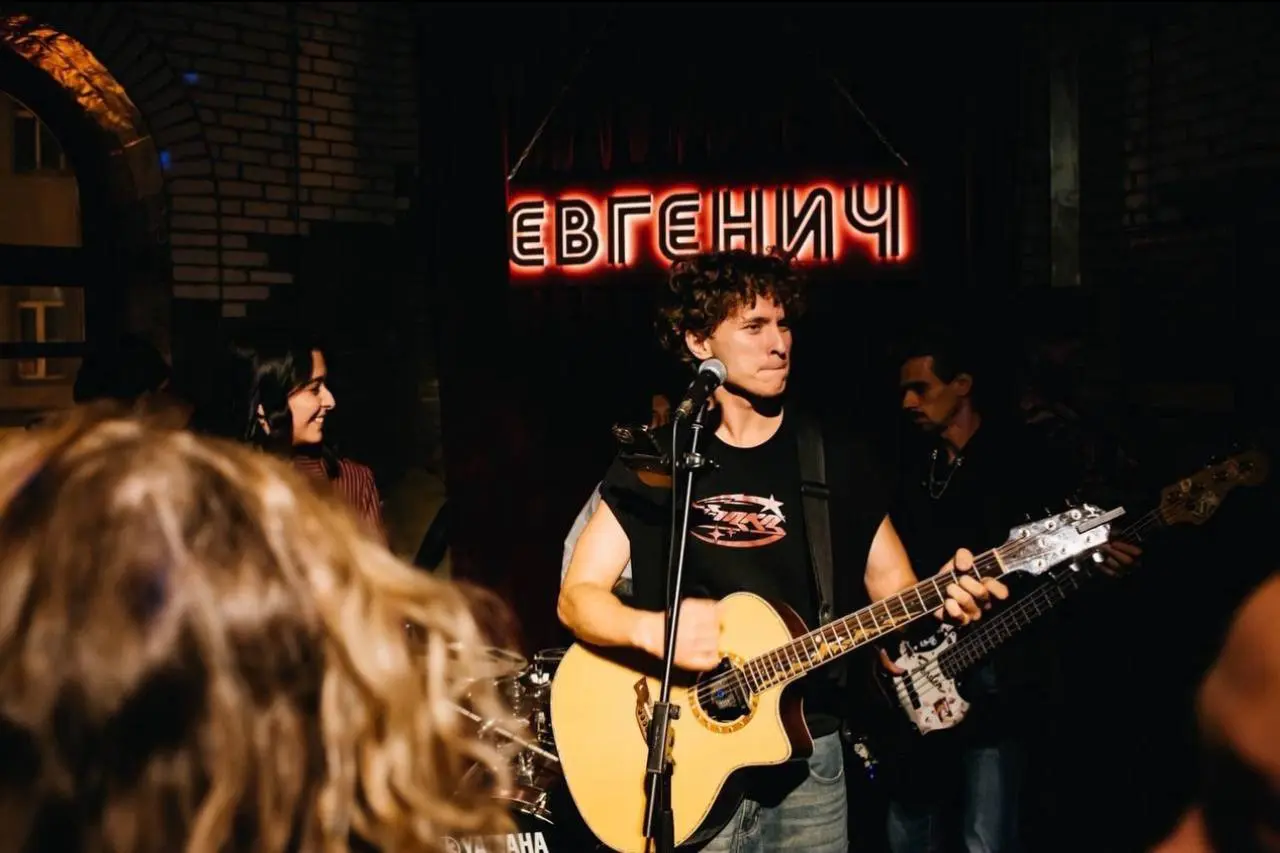 вечеринка с диджеем