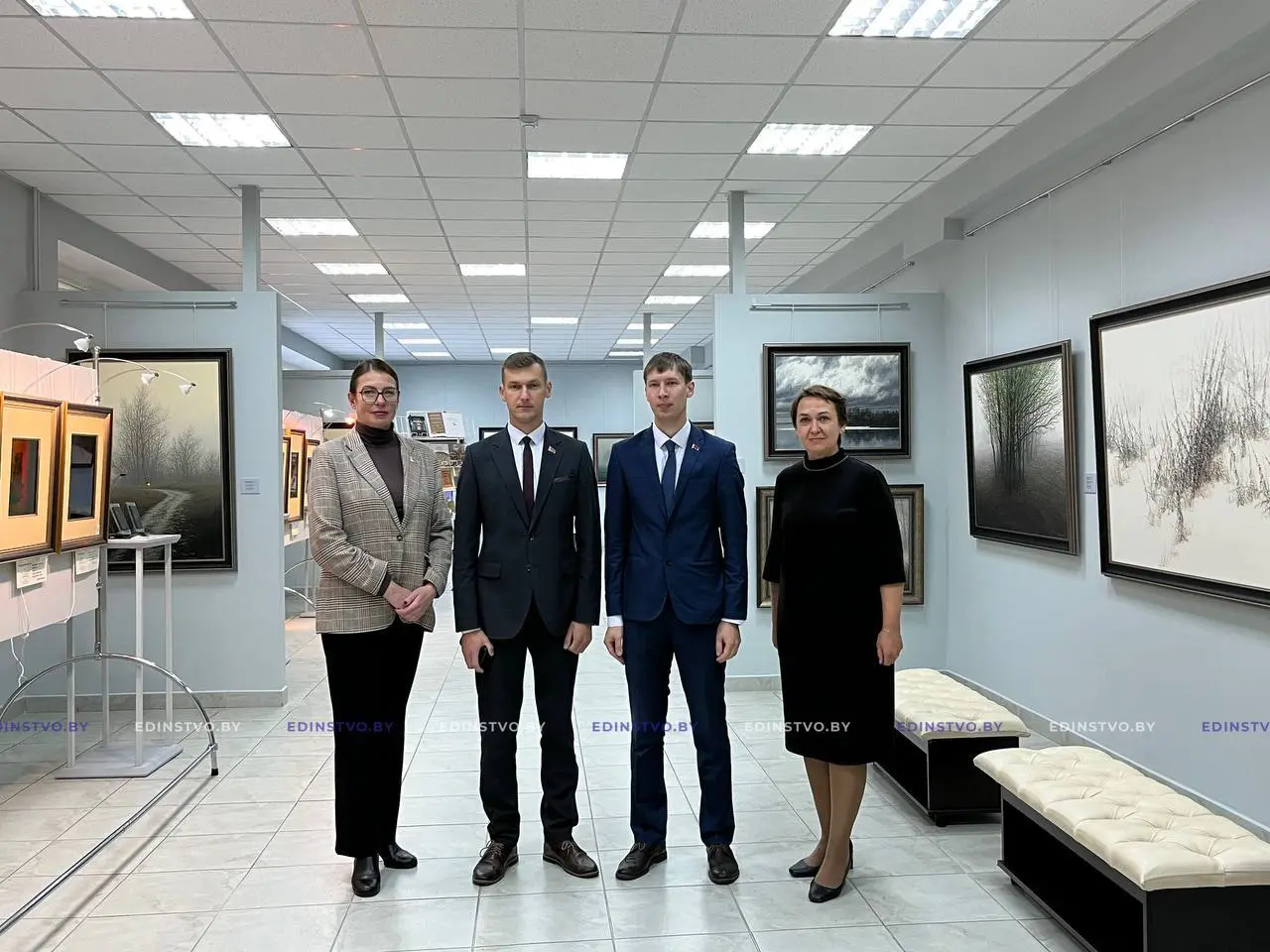 Чудеса голографии. Необычная выставка открылась в Борисовской центральной районной библиотеке