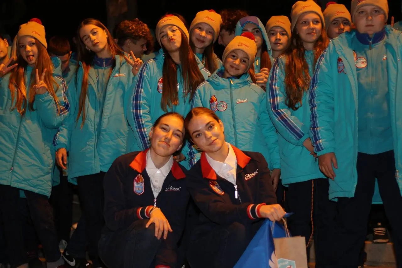 Церемония открытия смены: «Россия - Родина моя!»