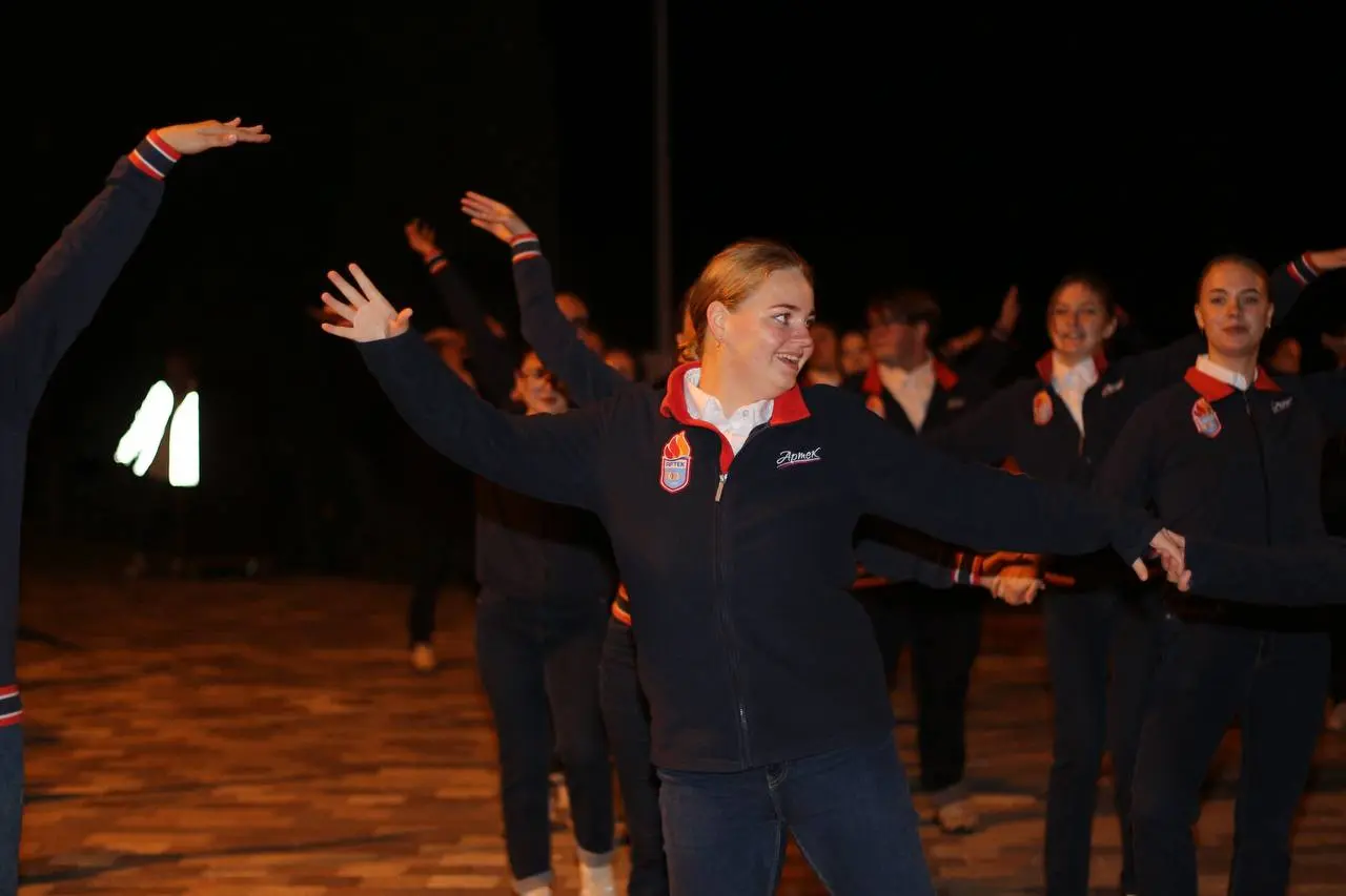 Церемония открытия смены: «Россия - Родина моя!»