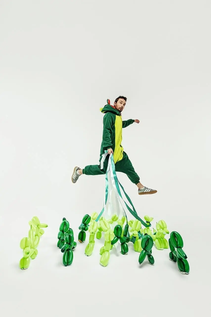 Александр Петров в свежем номере HELLO!