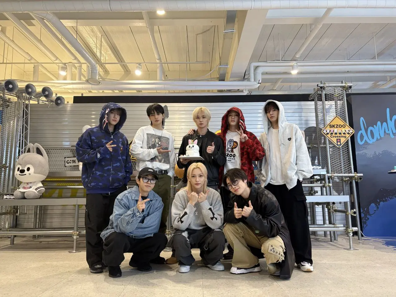 SKZ-DIARY: SKZ POP-UP STORE at Mapo Point Naru