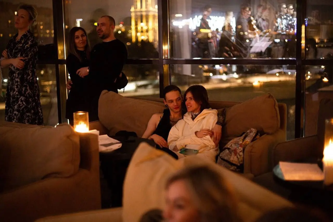 ХЭЛЛОУИН НА НОВОЙ КРЫШЕ