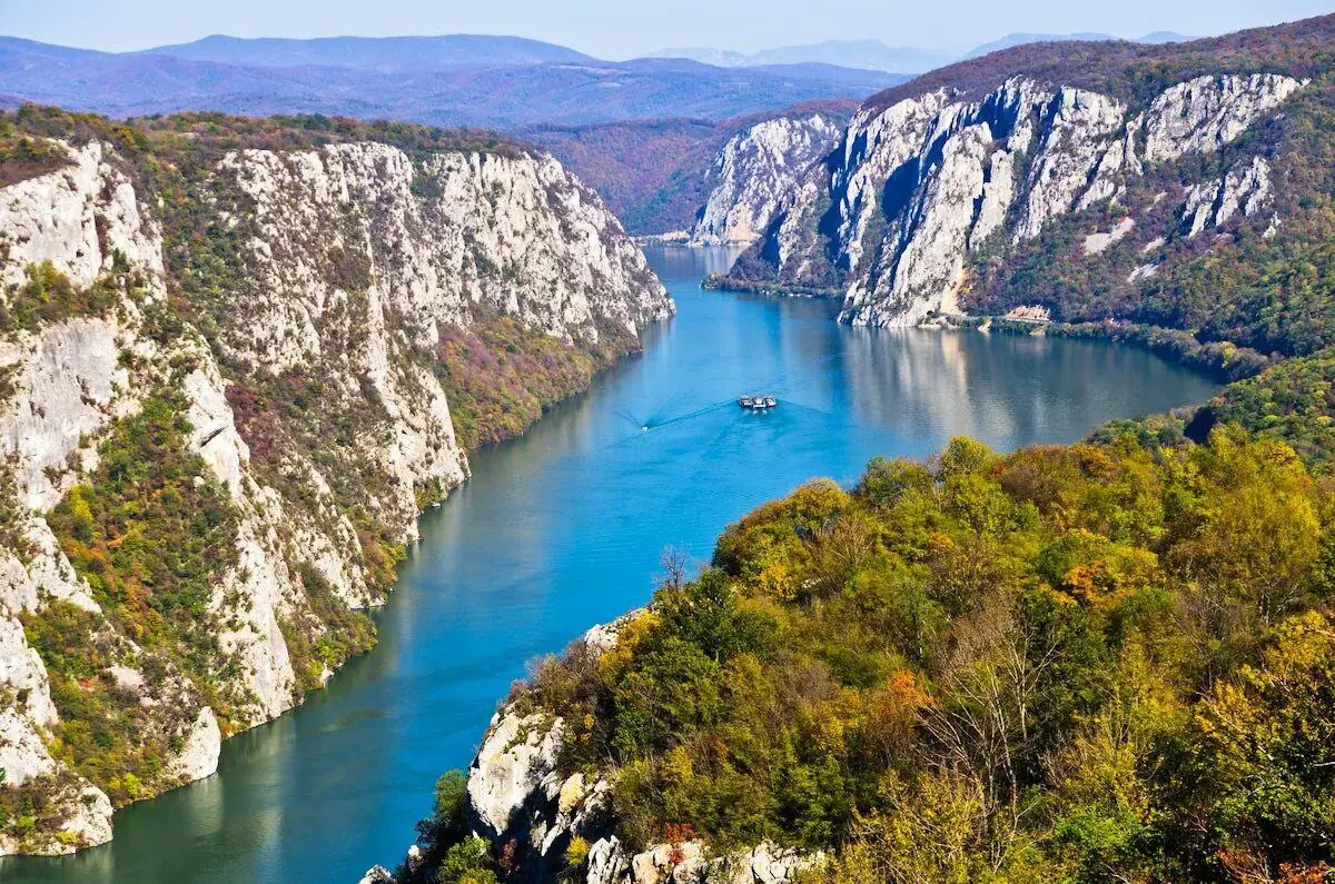 Поход в Джердапское ущелье и посещение крепостей (Голубацкая и Рам)