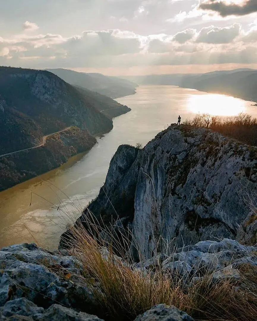Поход в Джердапское ущелье и посещение крепостей (Голубацкая и Рам)