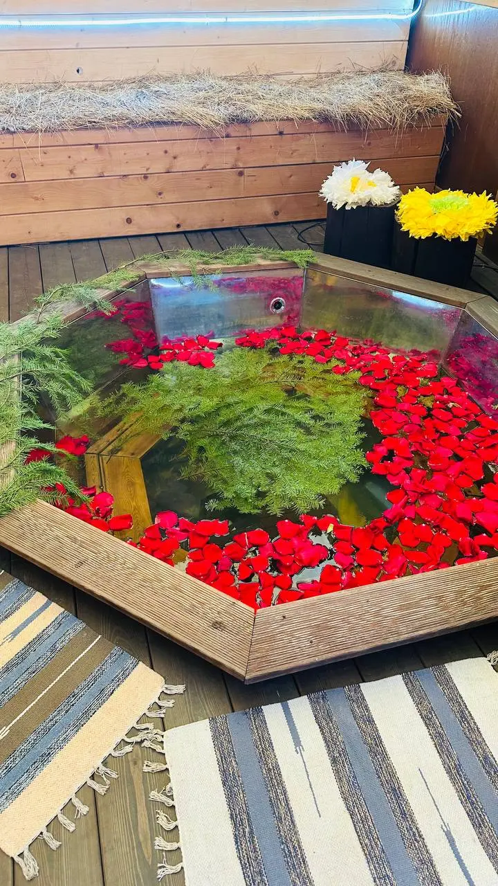 День за днём женщины делают свои переходы