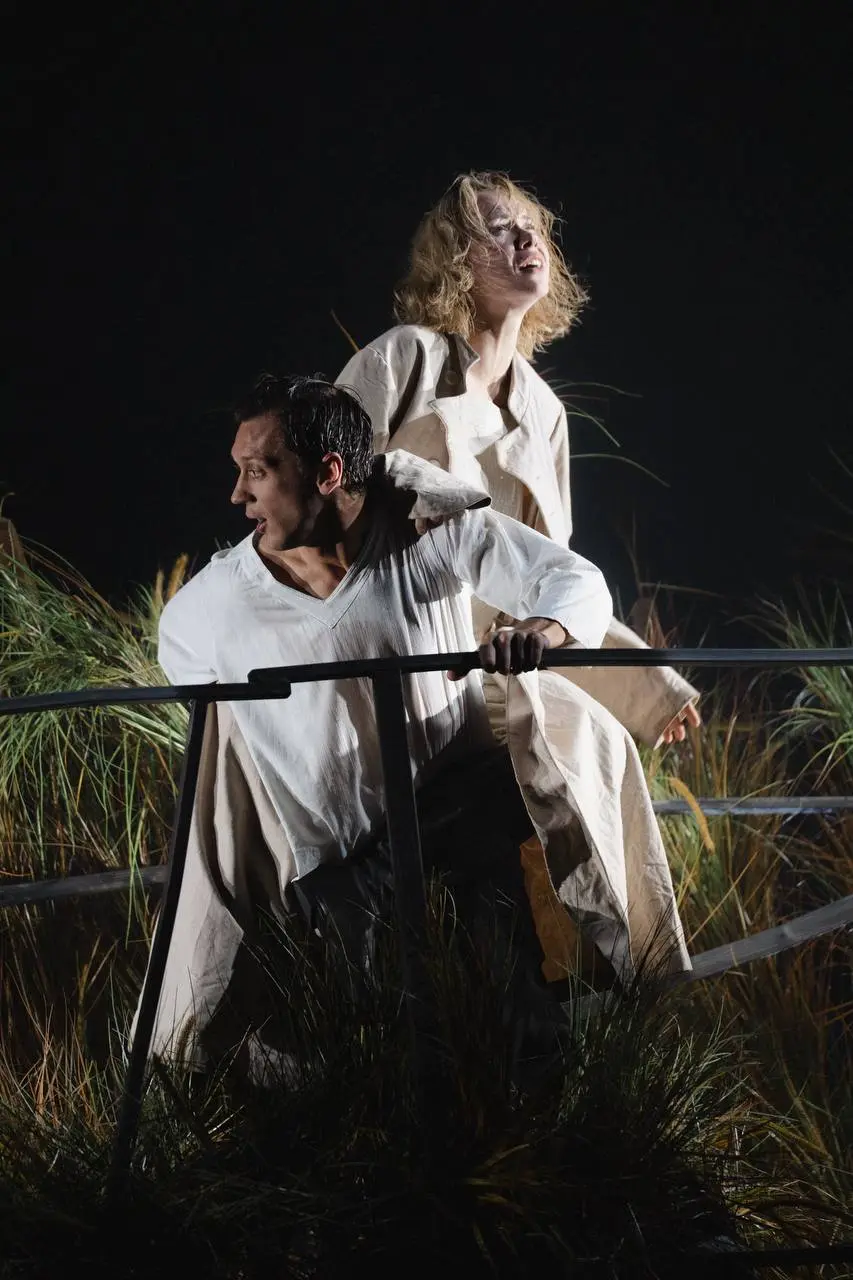 «Светит, да не греет»