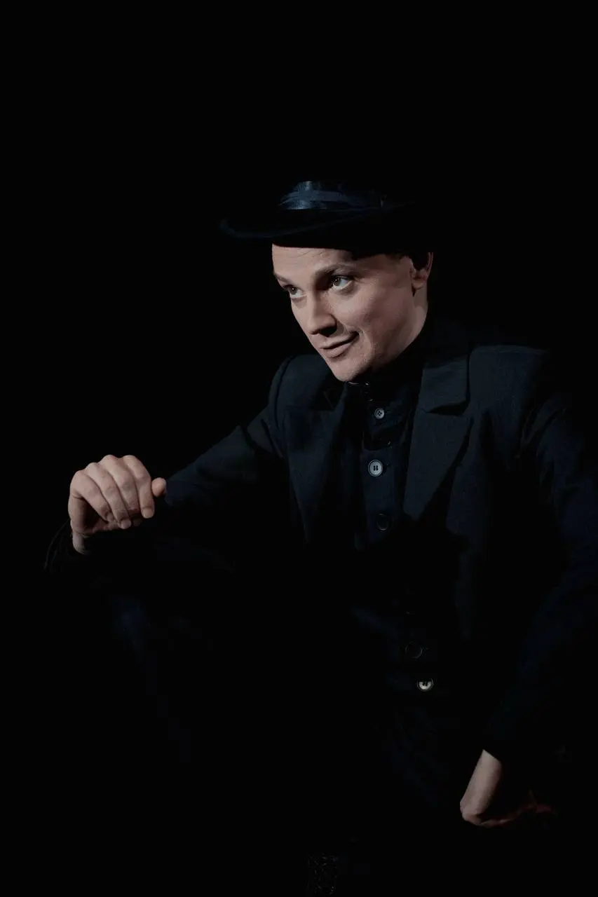 «Светит, да не греет»