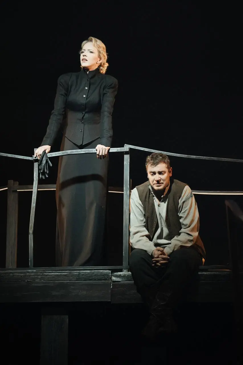 «Светит, да не греет»