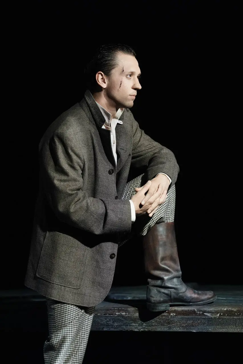 «Светит, да не греет»