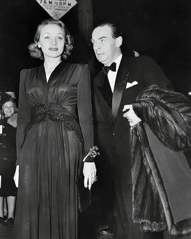 Книжный клуб «Глубина резкости»