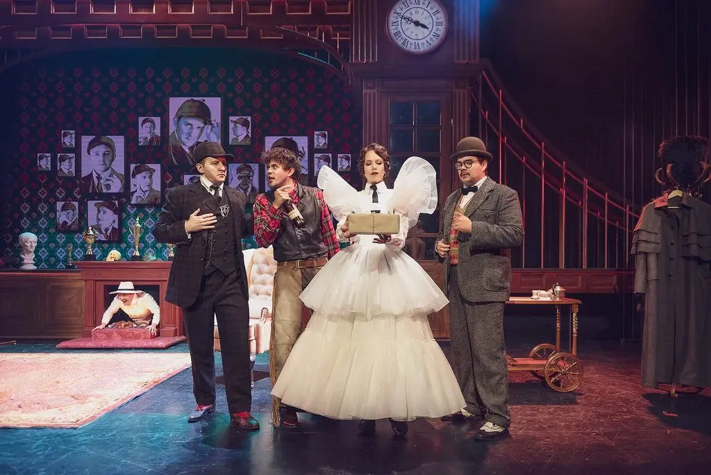 Элементарно, Хадсон! Дело о собаке Б.