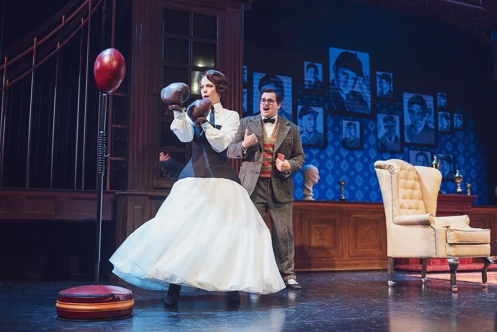 Элементарно, Хадсон! Дело о собаке Б.