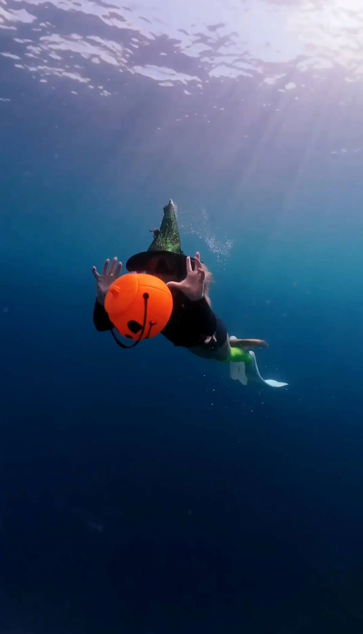 С Хеллоуином 🎃