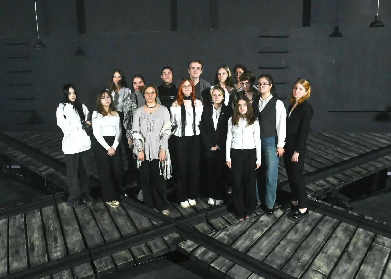 Искусство, тронувшее душу: молодежь на премьере военной драмы