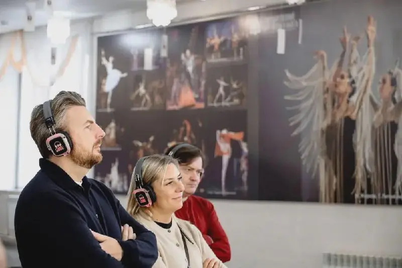 Сквозь занавес — Иммерсивный спектакль-экскурсия