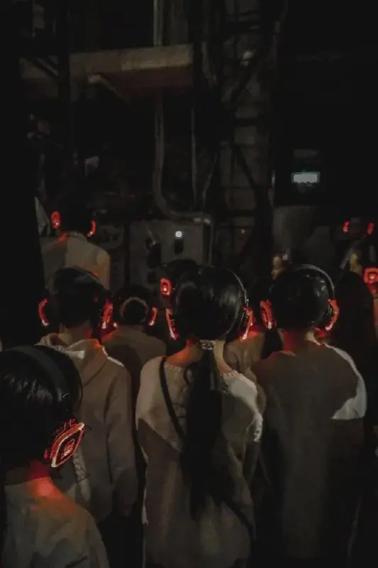 Сквозь занавес — Иммерсивный спектакль-экскурсия