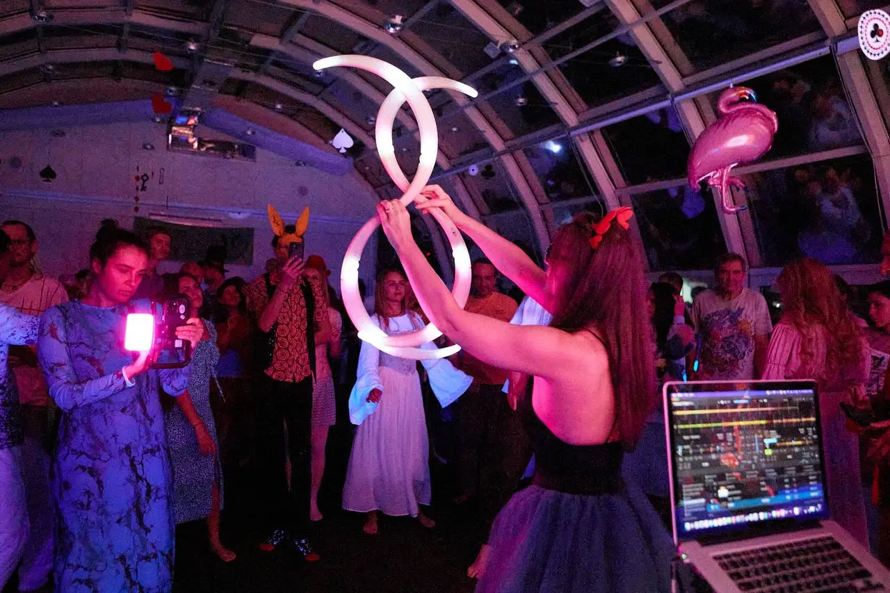 Друзья! Сегодня мы объявляем дату нового мероприятия и запускаем билеты для ранних пташек! 23 НОЯБРЯ • С ШИРОКО ЗАКРЫТЫМИ ГЛАЗАМИ