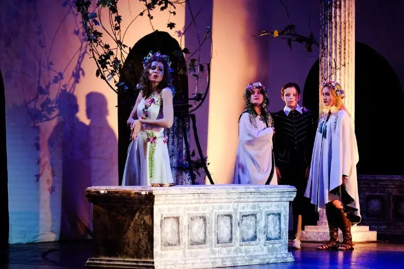 Выходные в театре