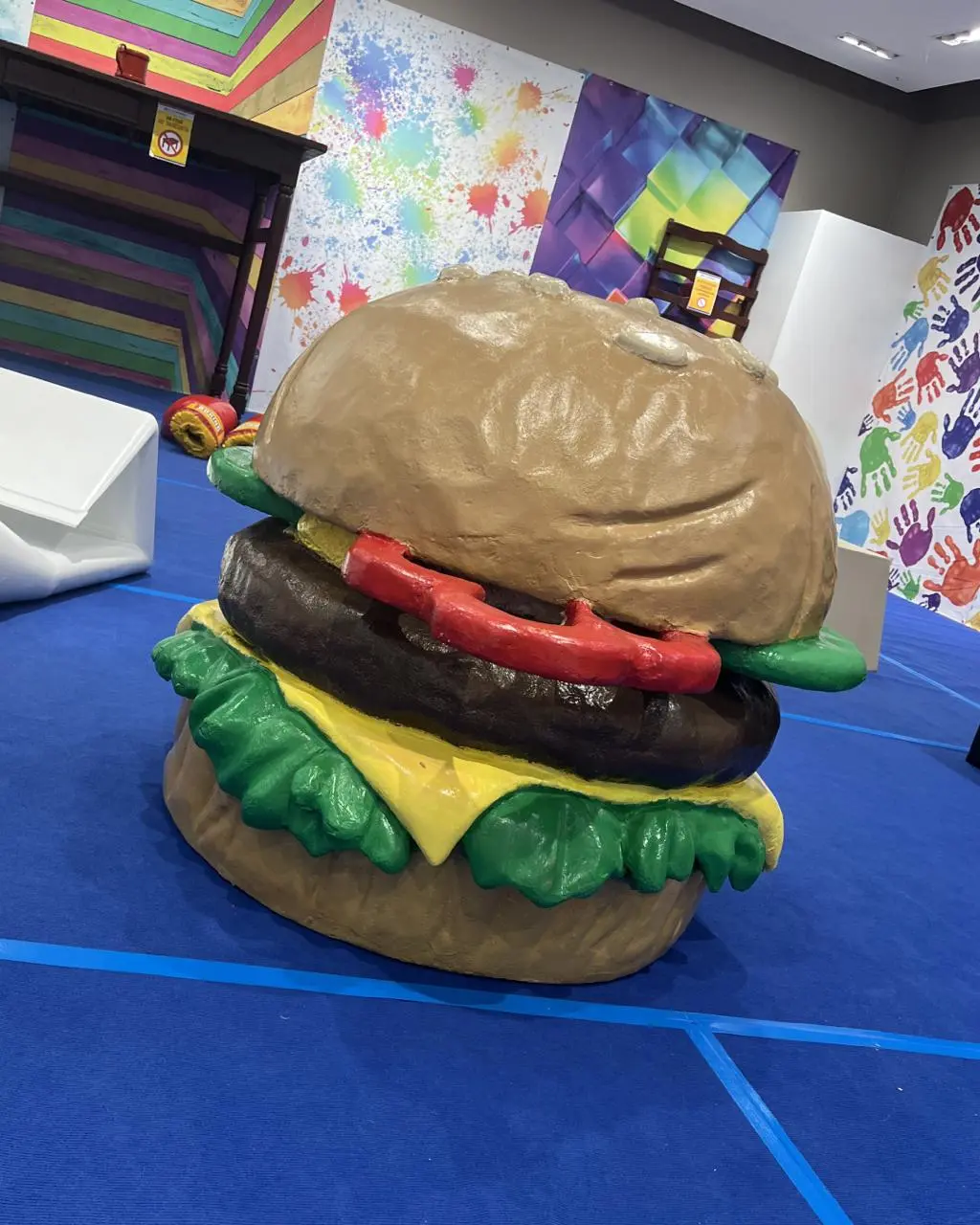 Дом великана в ТРЦ «Июнь»