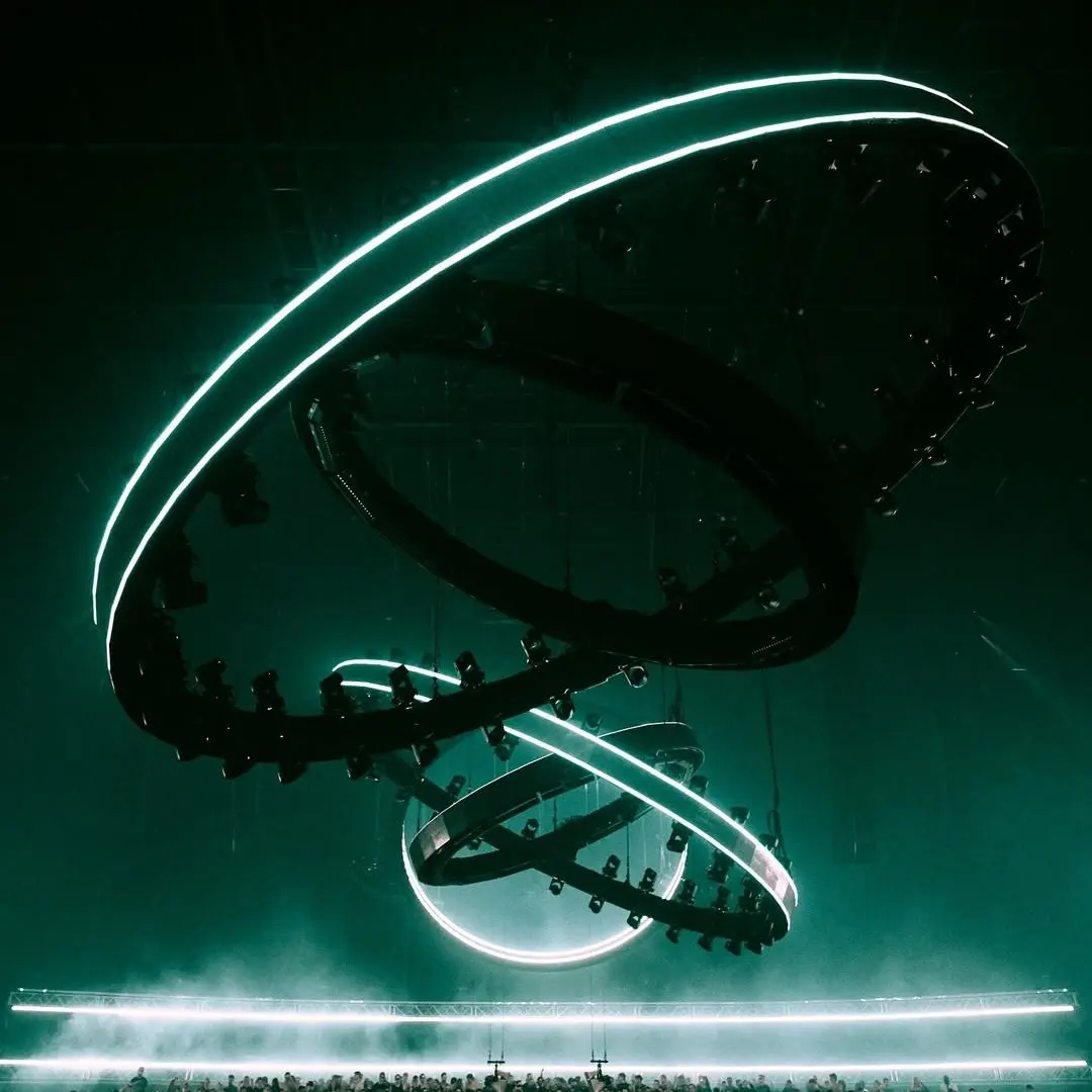 Svet na konsertakh OUTWORLD