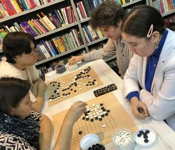 Школа настольных игр "Го" и "Таврели"