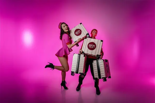 Шоу: Отель интрига