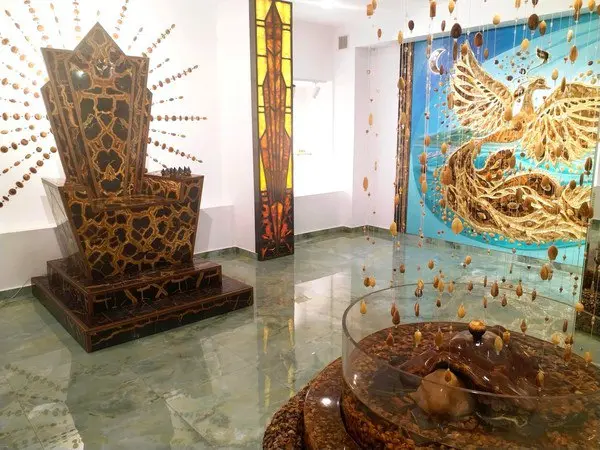 Экскурсия "Самостоятельный осмотр Симбирцитовой залы"