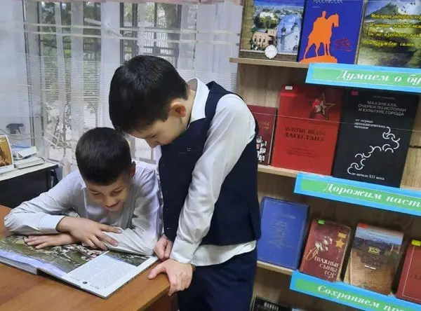 Выставка "Час истории"