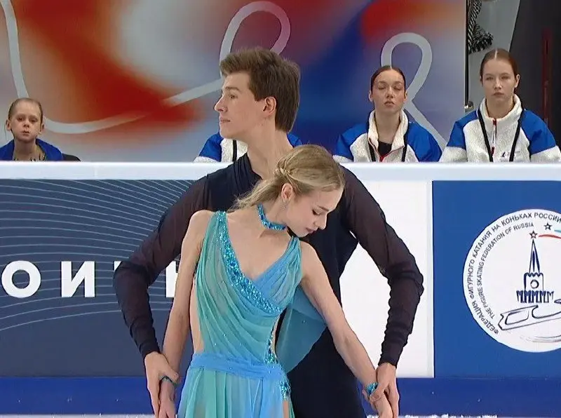 Таисия Линчевская и Дмитрий Щербаков катают произвольный танец под Брюно Пелетье