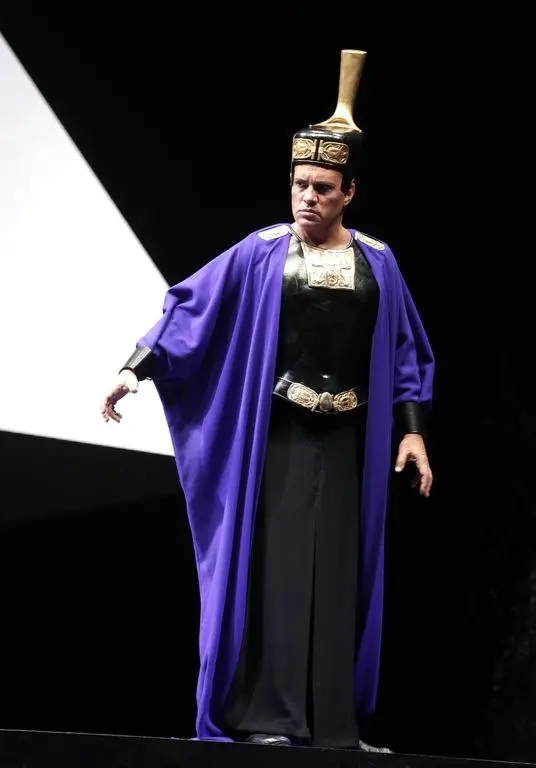 Премьера в Иллюзионе: Моисей и фараон