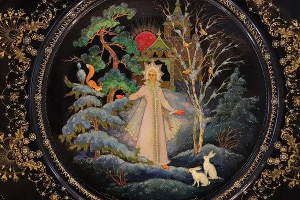 Сокровища России. Декоративно-прикладное искусство из фондов музея