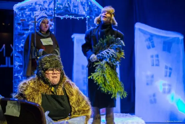 Попугай и веники