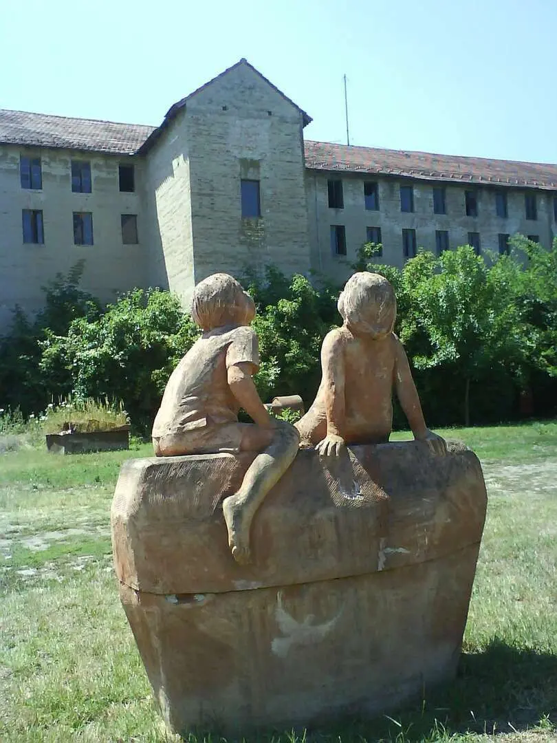 Кикинда и спа-термы-город, где обитают совы