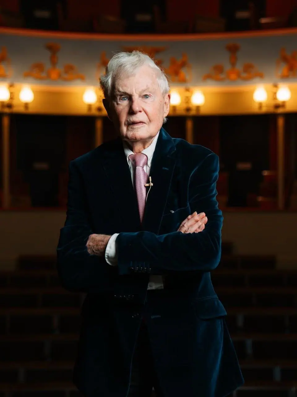 Абсолютно неотразимые, наши любимые дама Джуди Денч и сэр Дерек Джекоби на сцене Theatre Royal Bury St Edmunds