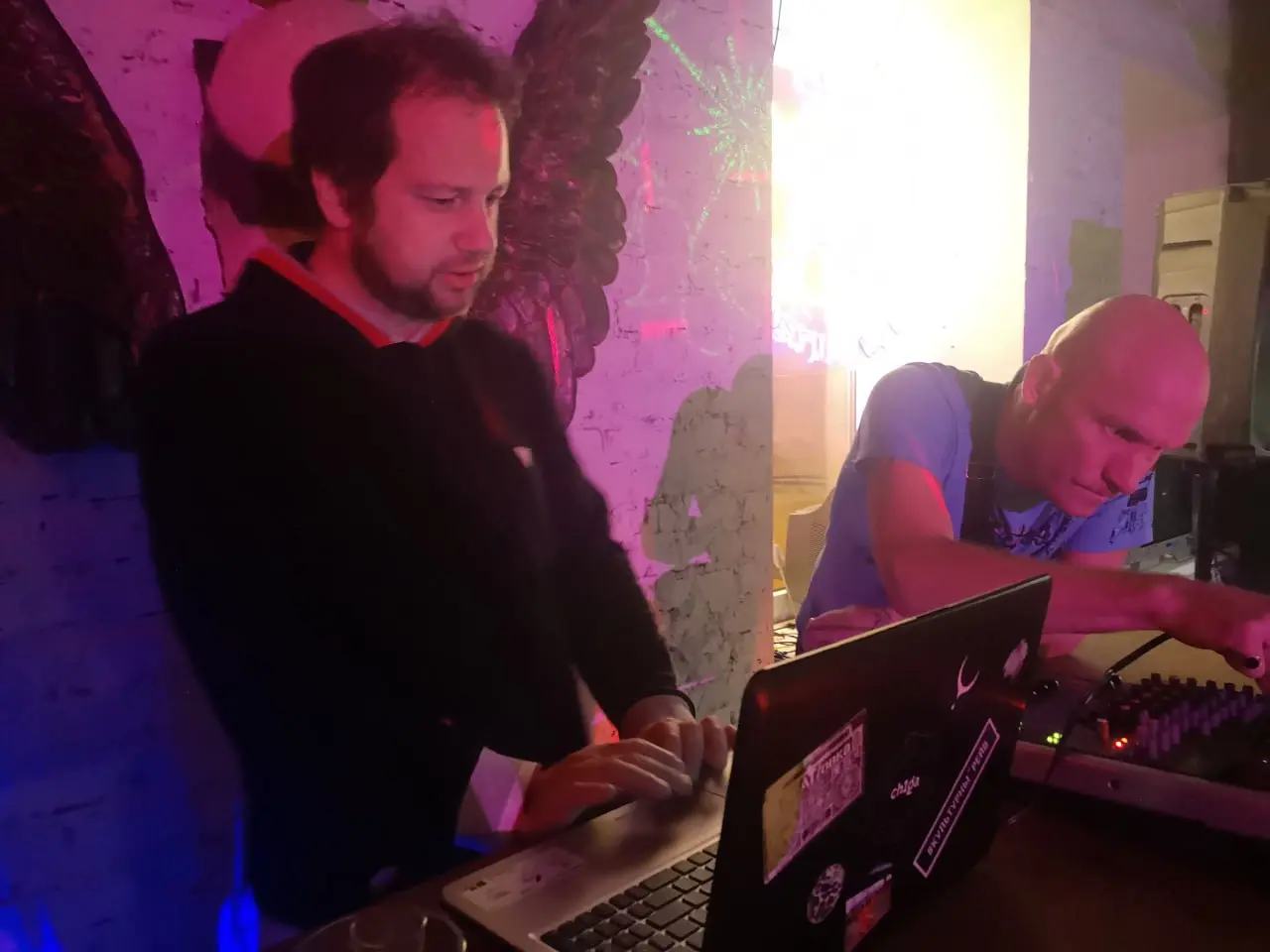 Электронно-танцевальный андеграунд