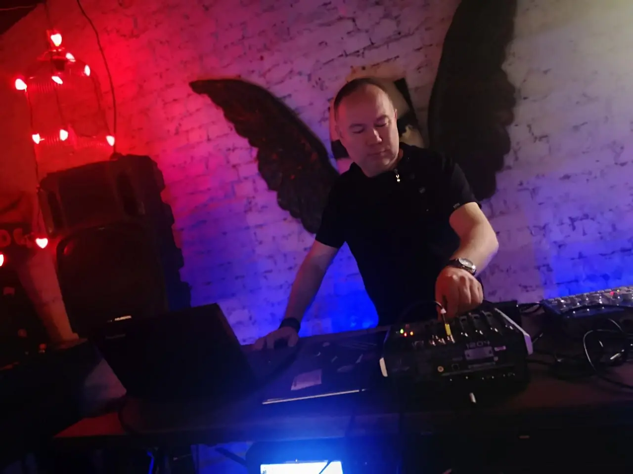 Электронно-танцевальный андеграунд