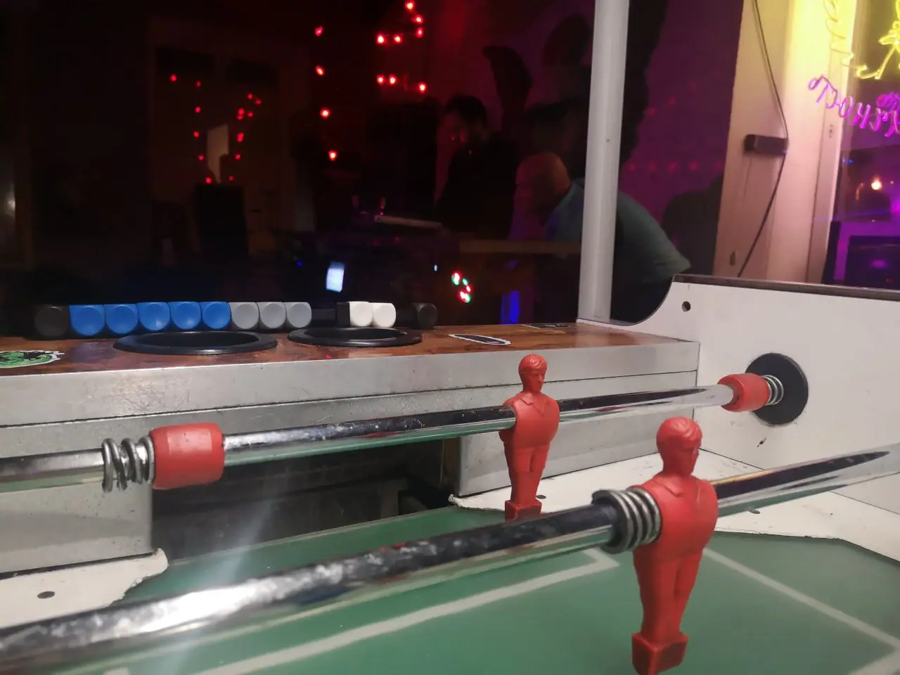 Электронно-танцевальный андеграунд