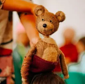 Мероприятие не имеет уникального названия (спектакли).