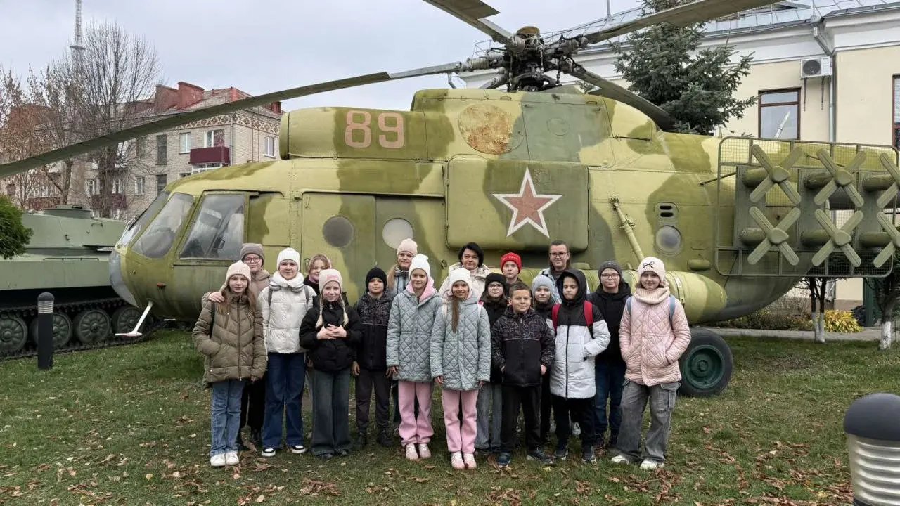 Экскурсия учащихся 5"Г" и 10"Б" классов по Гомельскому областному музею военной славы