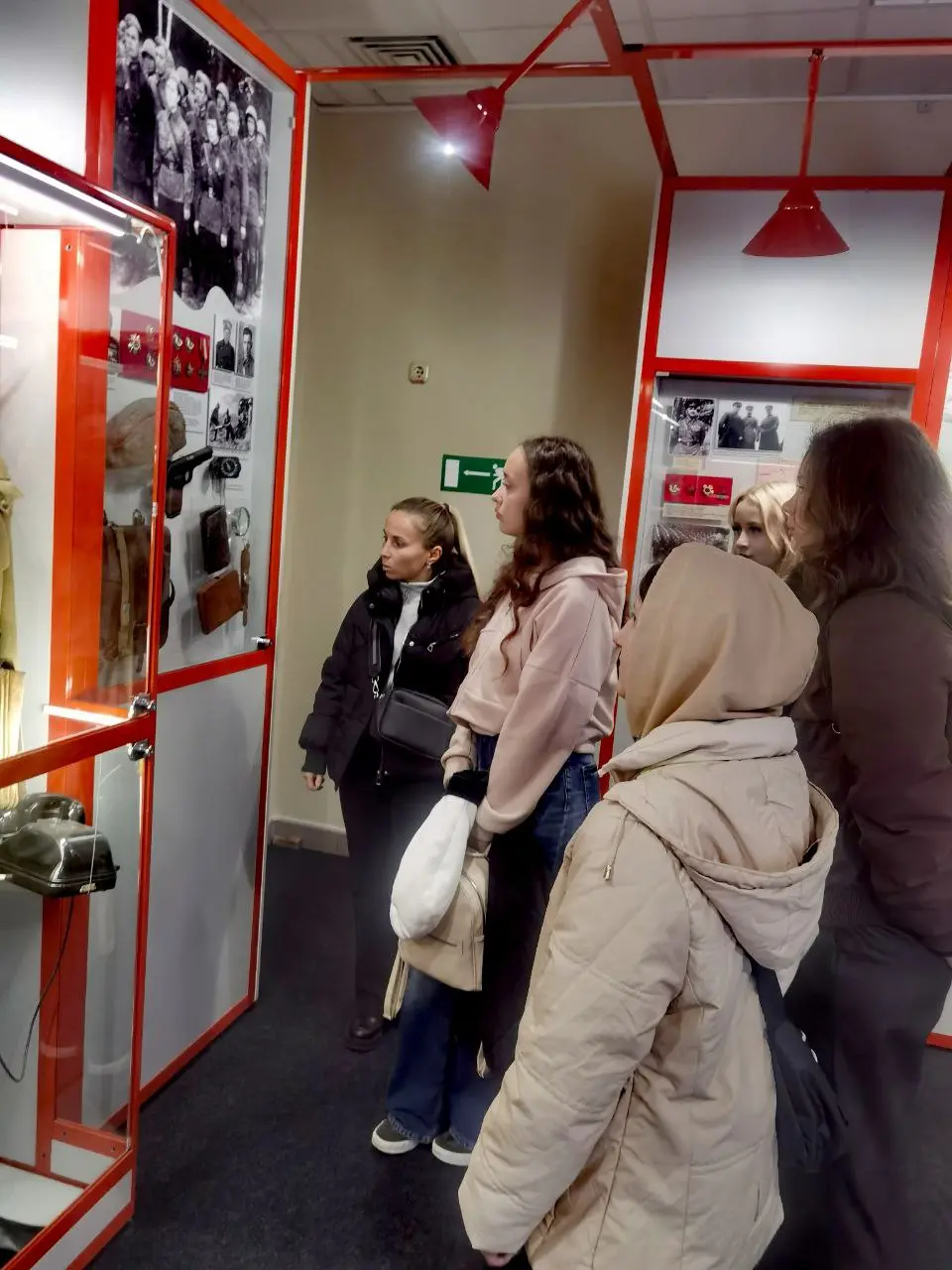 Экскурсия учащихся 5"Г" и 10"Б" классов по Гомельскому областному музею военной славы