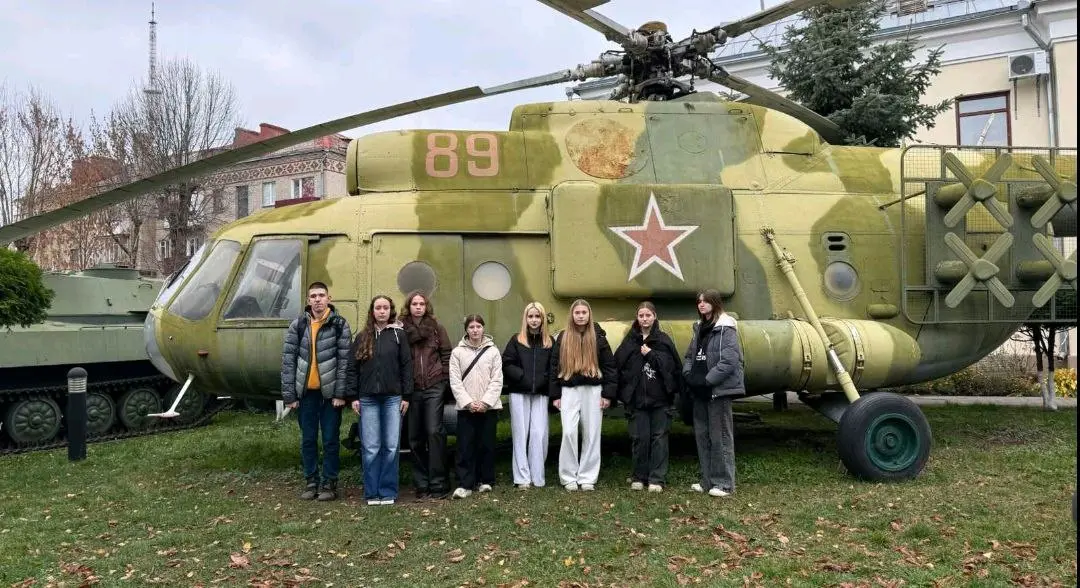 Экскурсия учащихся 5"Г" и 10"Б" классов по Гомельскому областному музею военной славы