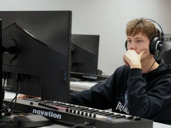 Мастер-класс "Музыка без границ: искусство электронной композиции"