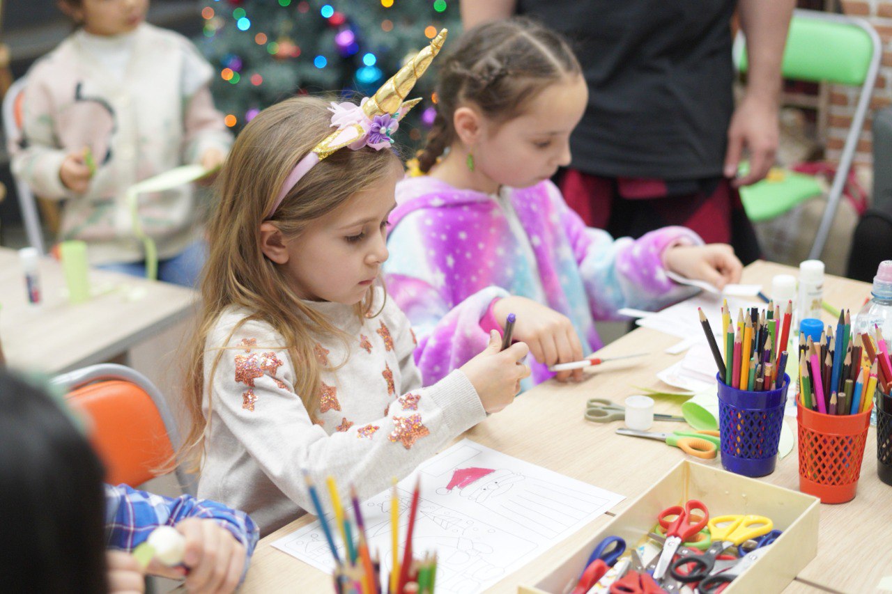 Сказочный мастер-класс: ищем эльфов и изучаем английский в новогодней атмосфере