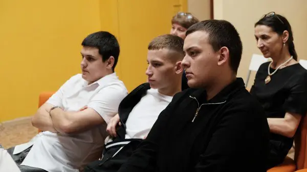 Лекция "Снова осень! Как не впасть в осеннюю хандру и …"