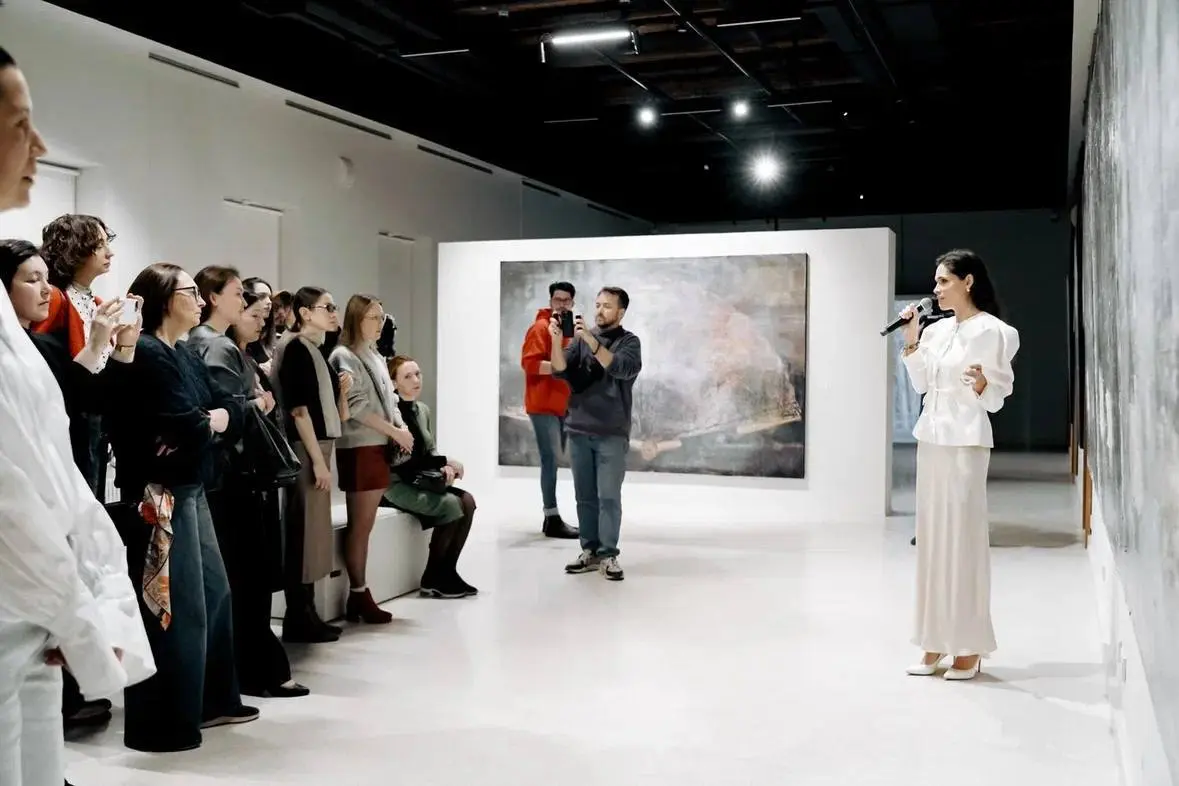 кураторская экскурсия по выставке «Сфумато» от Полины Аскери
