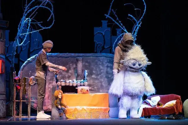 Маленький Генри и cнежный человек