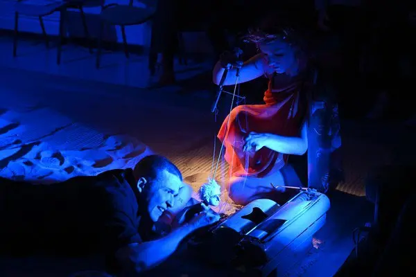 СПЕКТАКЛЬ «Письма другу»